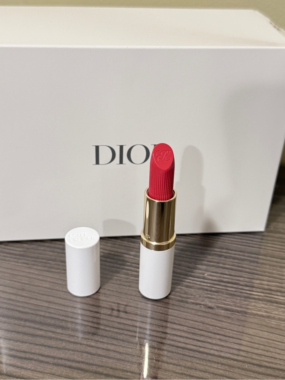 Estée Lauder pure color lipstick creme